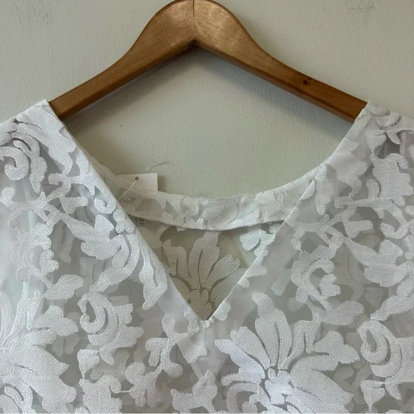 Banana Republic Sheer Mesh Floral Lace Sleeveless Blouse - White - Picture 7 of 7